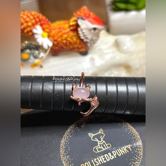 18kt Rose gold moonstone fox ring size 5.5 ~fox ring ~ moonstone ring w/gift box - Picture 1 of 3